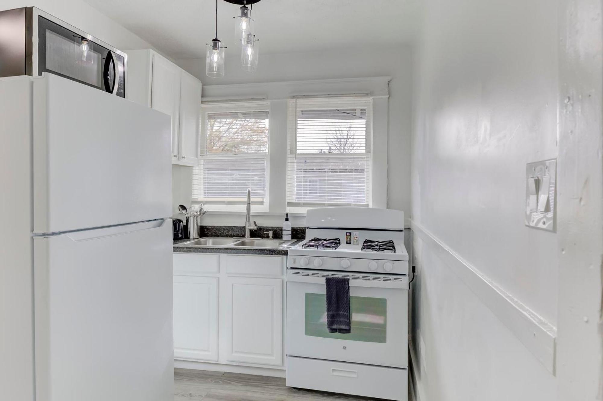 Charming Cooper-Young Flat In The Heart Of Memphis Exterior photo